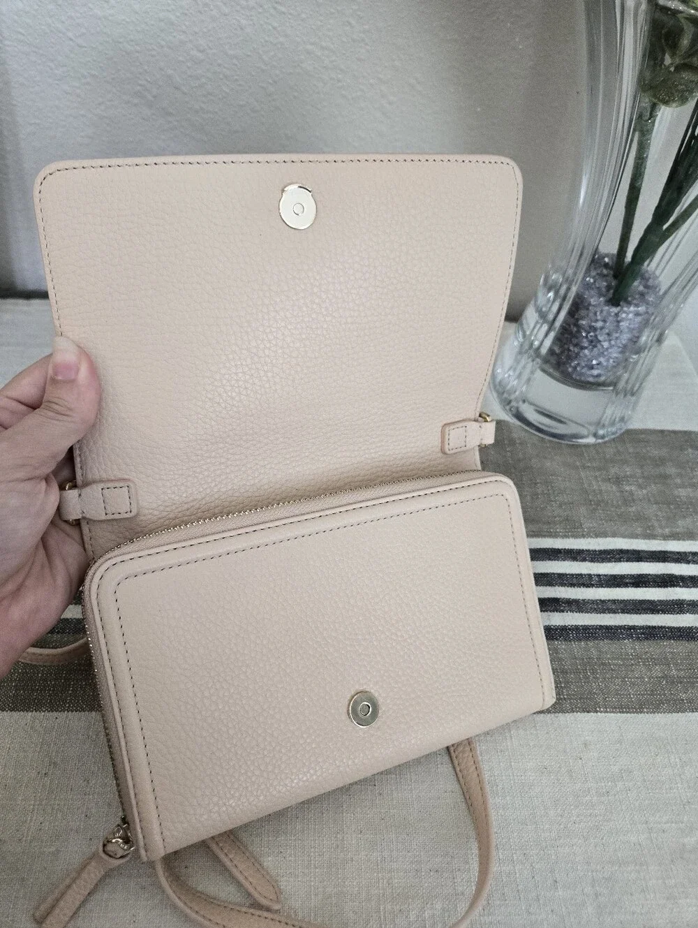 Tory Burch Thea Flat Wallet Crossbody Bag in a Soft Pink Pebbled Leather